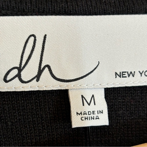 dh New York x Anthropology M NWT Black Crop Sweater Jacket - Picture 6 of 10